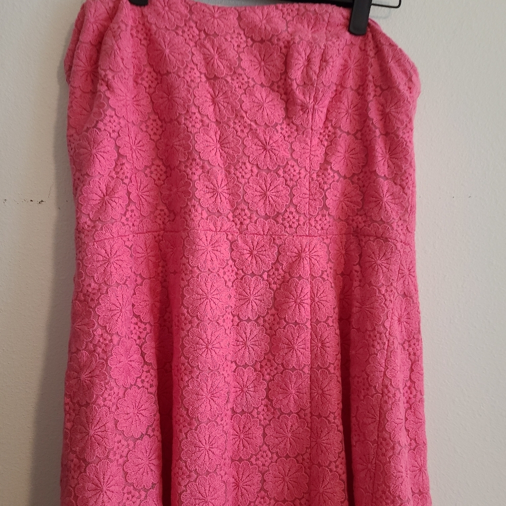 Lilly Pilitzer Pink Lace Strapless Dress. Size 10 - Picture 5 of 9